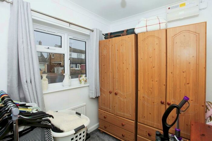 2 Bedroom Detached Bungalow For Sale In Lawson Avenue, Peterborough, PE2