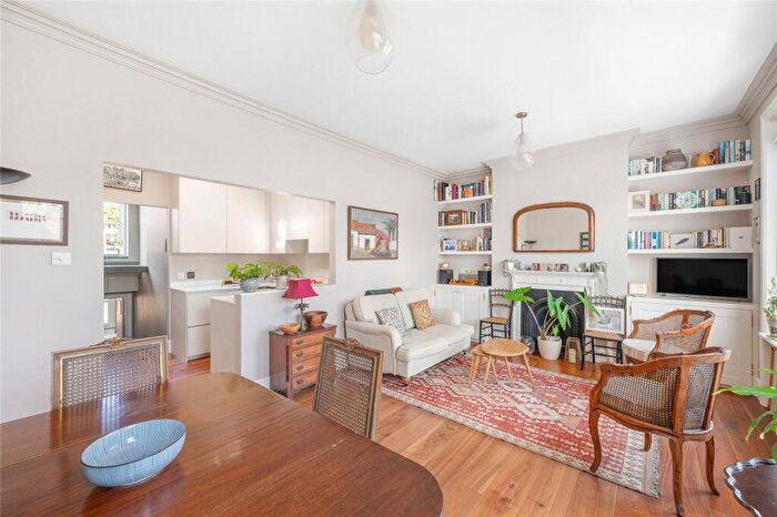 2 Bedroom Flat For Sale In Redcliffe Street, Chelsea, SW10