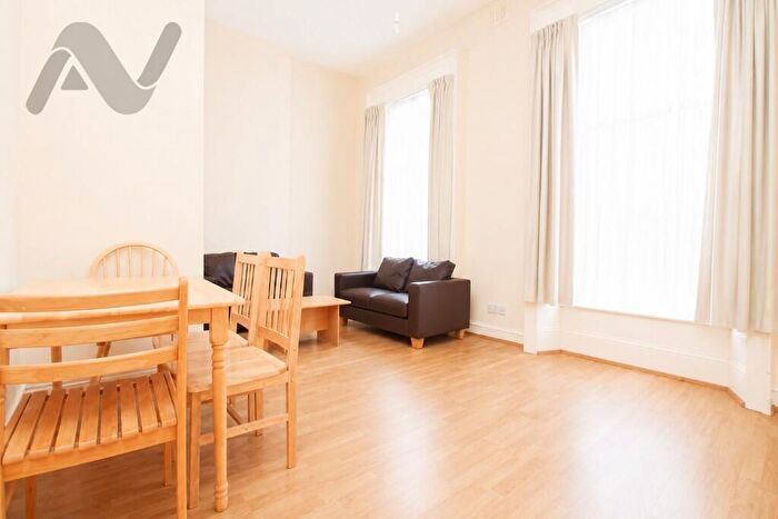 5 Bedroom Maisonette To Rent In Eversholt Street, Mornington Crescent, London, NW1