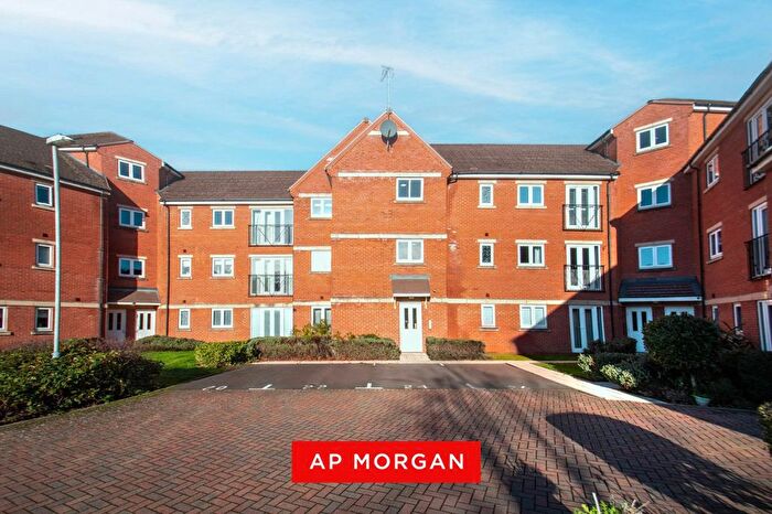 2 Bedroom Flat For Sale In Marshall Crescent, Wordsley, Stourbridge, West Midlands, DY8