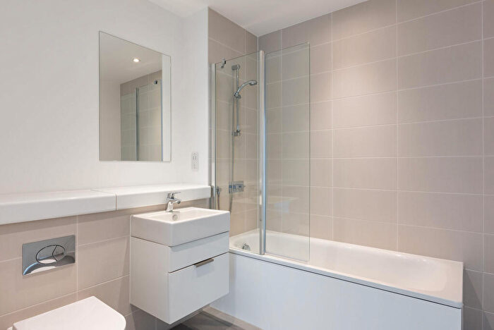 1 Bedroom Flat To Rent In The Wullcomb, Highcross Street, Leicester, LE1