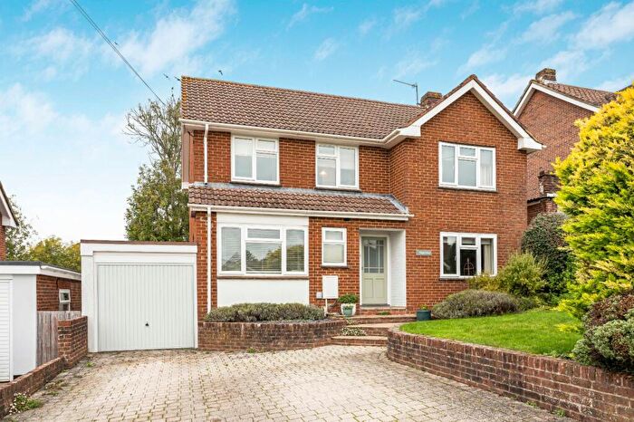 4 Bedroom Detached House For Sale In Highridge, Alton, Hampshire, GU34