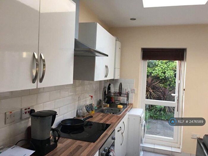 1 Bedroom Flat To Rent In Goodall Road, London, E11