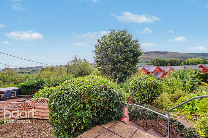 3 Bedroom Semi-Detached House For Sale In Tranch, Pontypool, NP4