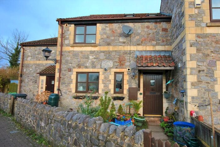 3 Bedroom Semi-Detached House To Rent In Wesley Mews, Cheddar, BS27