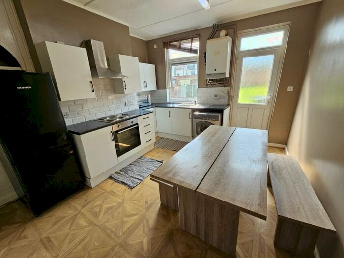 2 Bedroom House To Rent In Cherry Tree Street, Elsecar, S74