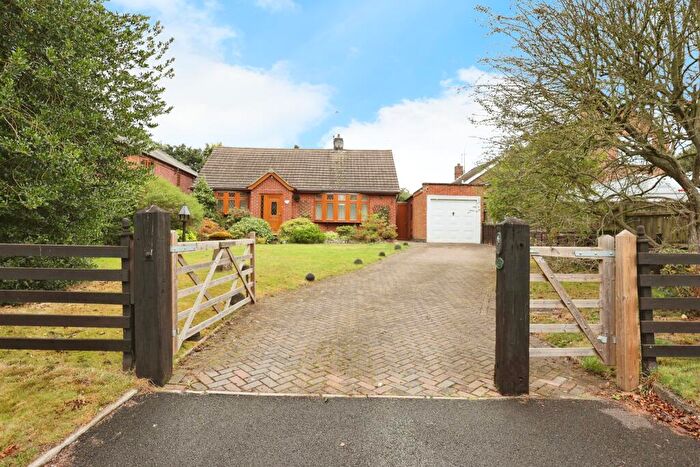 3 Bedroom Bungalow For Sale In Far Lane, Normanton On Soar, Loughborough, Nottinghamshire, LE12