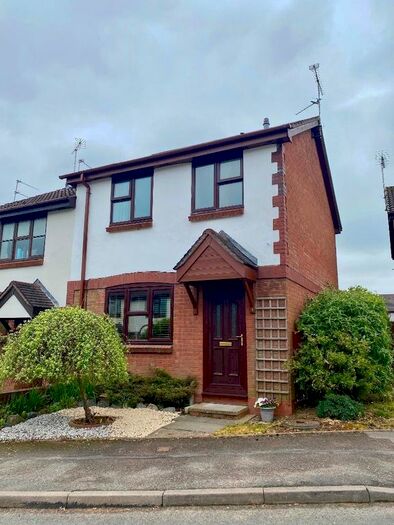 3 Bedroom Semi-Detached House To Rent In Swallow Close, Meir Park, Stoke On Trent, Staffordshire, ST3