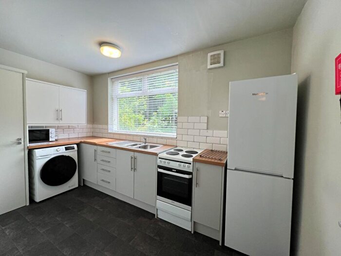 2 Bedroom Flat To Rent In Sycamore Court, Beeston, Nottingham, NG9