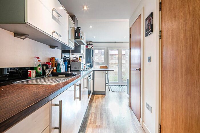 1 Bedroom Flat To Rent In Georges Walk Atlantic One Block A St., Sheffield, S3