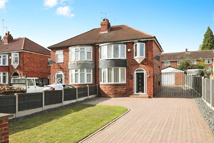 3 Bedroom Semi-Detached House For Sale In Rotherham Road, Maltby, Rotherham, S66