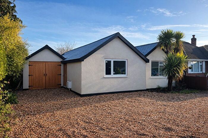3 Bedroom Bungalow For Sale In Danehurst New Road, Tiptoe, Lymington, SO41