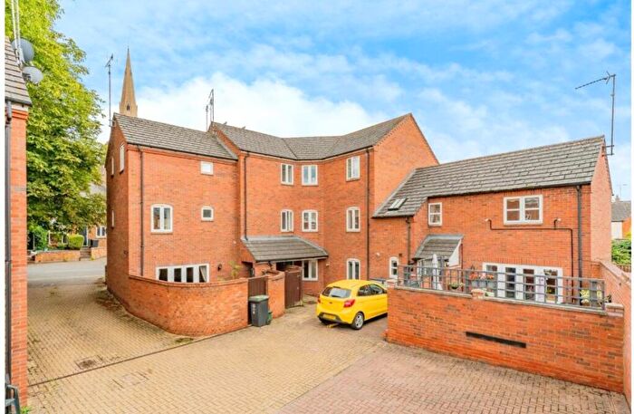 2 Bedroom Apartment To Rent In Chestnut Court, High Street, Raunds, North Northamptonshire, NN9