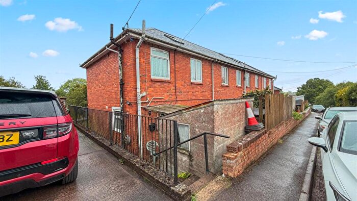 3 Bedroom End Of Terrace House For Sale In Livingshayes Road, Silverton, Exeter, EX5
