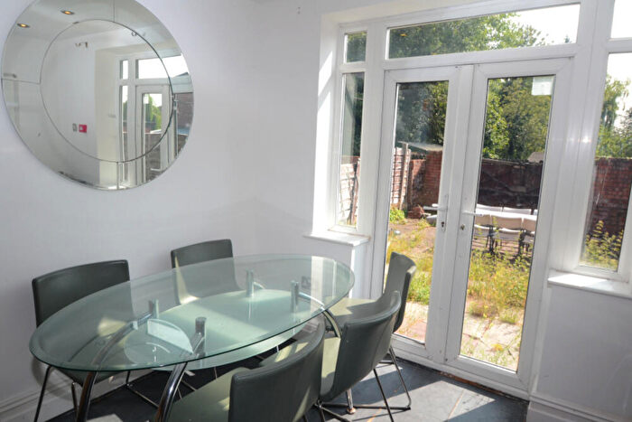 1 Bedroom Terraced House To Rent In HouseShare Kingswood Road, Fallowfield, Manchester, M14