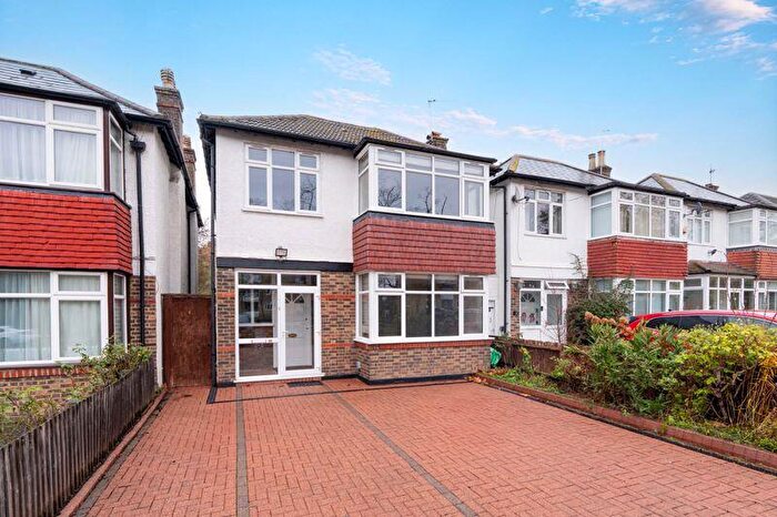 4 Bedroom Detached House To Rent In Atkins Road, London, SW12