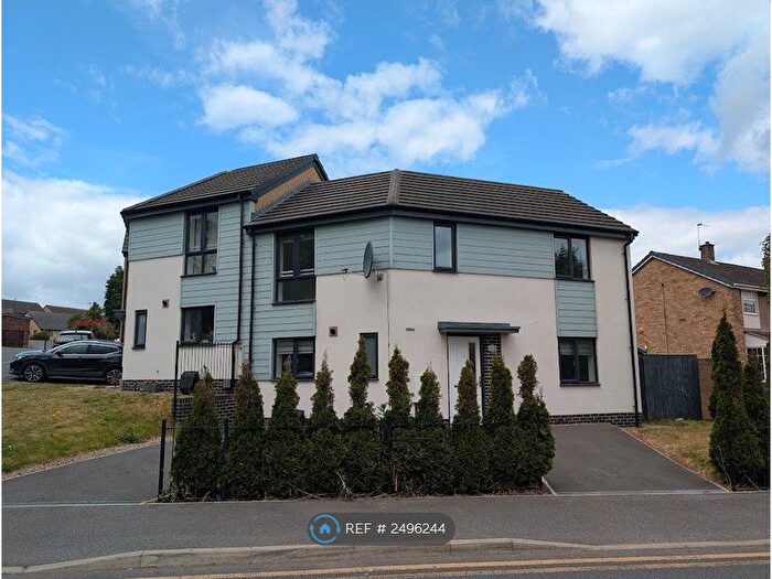 3 Bedroom Semi-Detached House To Rent In Roberts Road, Edlington, Doncaster, DN12