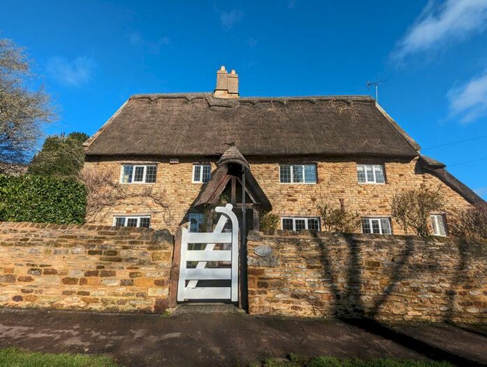 4 Bedroom Cottage To Rent In Middle Street, Isham, NN14