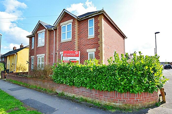 3 Bedroom Semi-Detached House To Rent In Wimborne, BH21