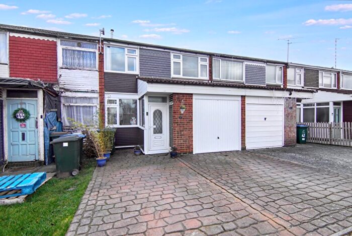 3 Bedroom Terraced House For Sale In Hendre Close, Coventry, CV5