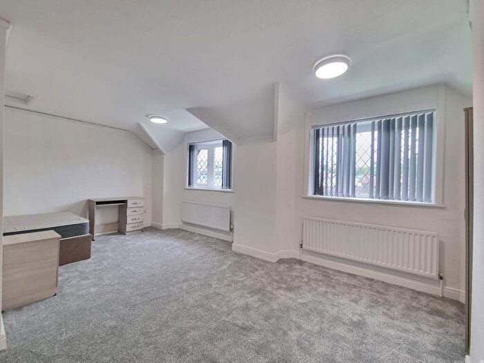 5 Bedroom Apartment To Rent In Braunstone Gate, Leicester, LE3