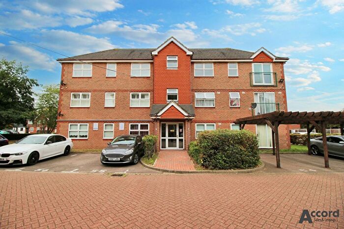 2 Bedroom Flat For Sale In Dudley Close, Chafford Hundred, RM16