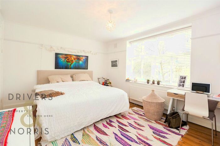 3 Bedroom Flat To Rent In Oakfield Court, Haslemere Road, Crouch End, London, N8