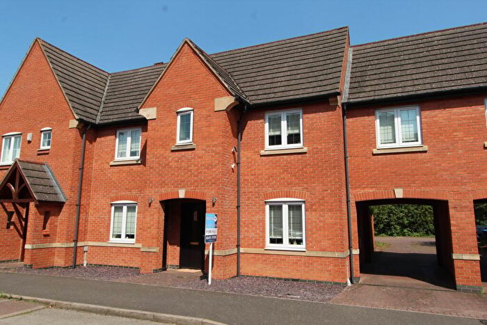 4 Bedroom Semi-Detached House For Sale In Lacey Close, Lutterworth, LE17