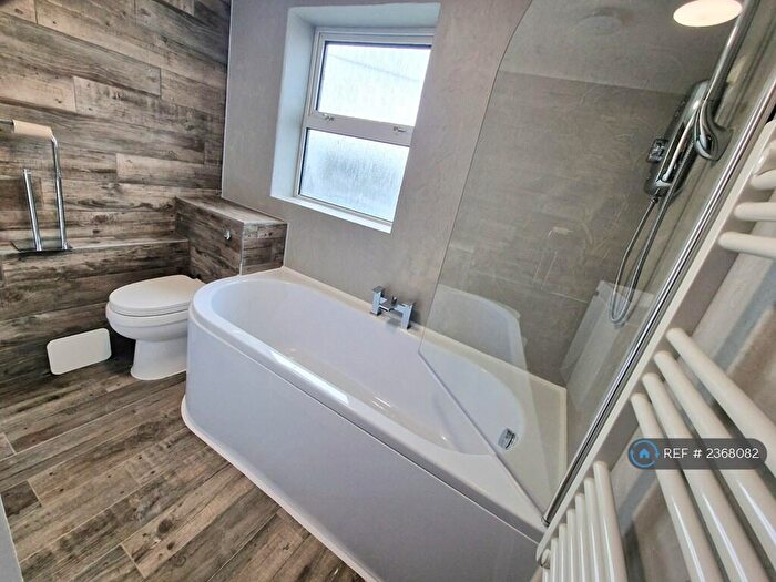 2 Bedroom Flat To Rent In Basingstoke Road, Reading, RG2