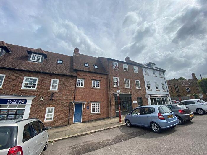 2 Bedroom Apartment To Rent In Market Square, Daventry, NN11