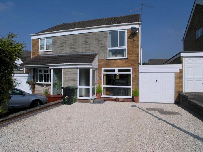 3 Bedroom Semi-Detached House To Rent In Apperley Way, Halesowen, B63