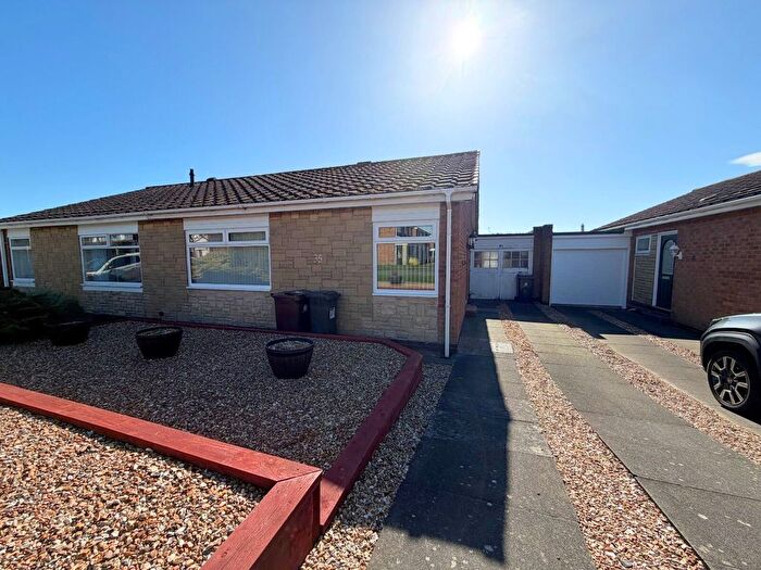 2 Bedroom Bungalow For Sale In Beacon Drive, Wideopen, Newcastle Upon Tyne, Tyne And Wear, NE13