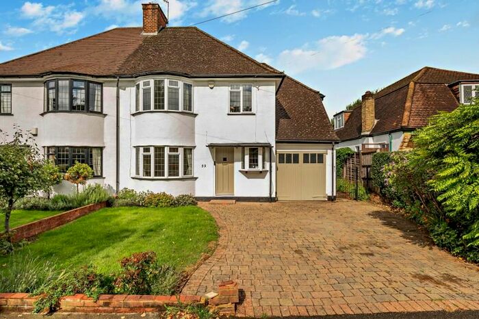 4 Bedroom Detached House To Rent In Meadow Road, Pinner, HA5