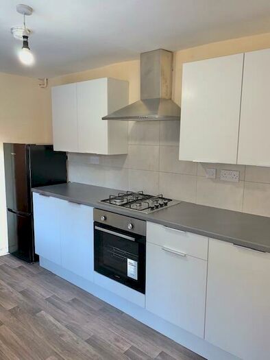 4 Bedroom House Of Multiple Occupation To Rent In Minny Street, Cardiff(City), CF24