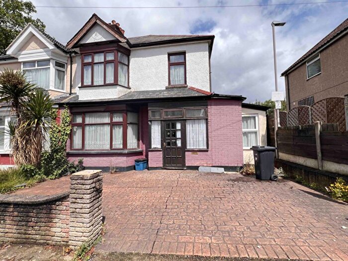 3 Bedroom Semi-Detached House To Rent In Perkins Road, Ilford, IG2