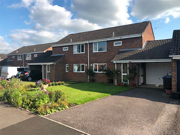 3 Bedroom Semi-Detached House To Rent In Greenfield Road, Devizes, Wiltshire, SN10