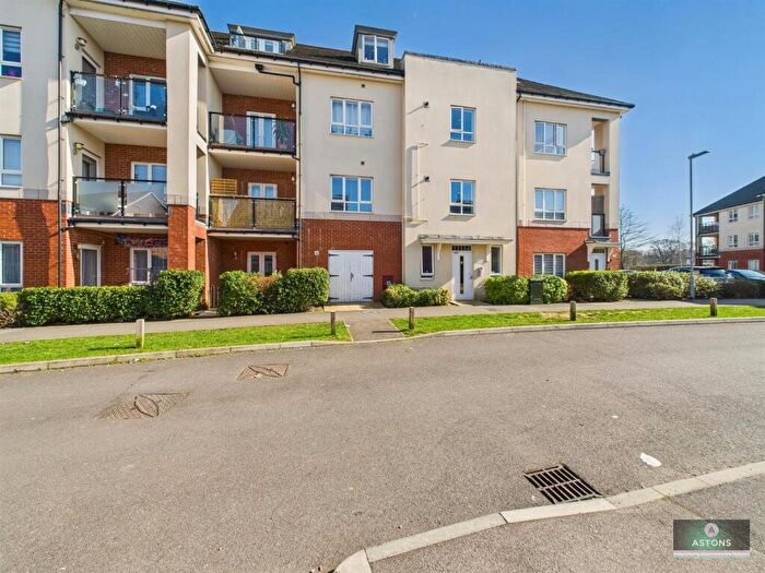 2 Bedroom Flat To Rent In Percivale Close, Crawley, RH11