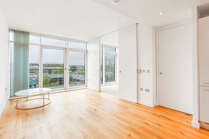 2 Bedroom Flat To Rent In Hepworth Court, Sloane Square, SW1W