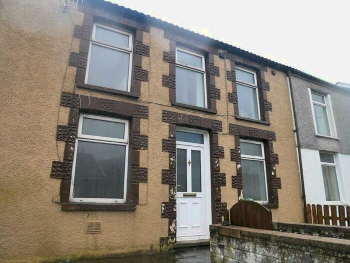 2 Bedroom House To Rent In Cornwall Road, Williamstown, Tonypandy, CF40