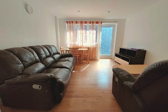2 Bedroom Terraced House To Rent In Nuthatch Gardens, West Thamesmead, SE28