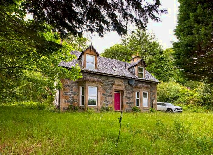 4 Bedroom Detached House For Sale In Tarbert Road, Ardrishaig, PA30