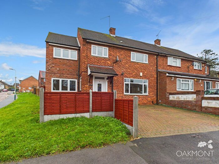 6 Bedroom Semi Detached House To Rent In Broseley Road, Romford, RM3