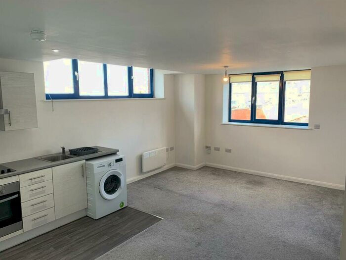 1 Bedroom Apartment To Rent In Artist Street, Armley, Leeds, LS12