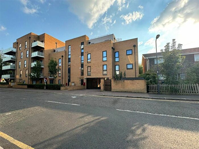 1 Bedroom Apartment To Rent In Corbins Lane, Harrow, Middlesex, HA2
