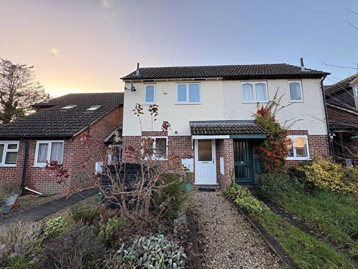 1 Bedroom Terraced House To Rent In Broadfields, Oxford, OX4