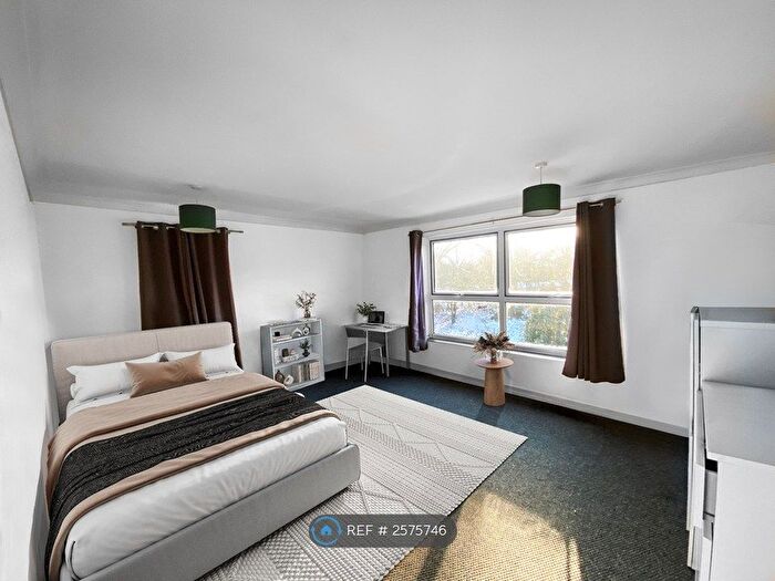 3 Bedroom Flat To Rent In Britten Close, Colchester, CO4