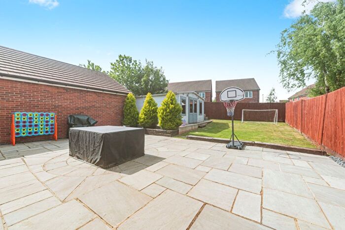 4 Bedroom Detached House For Sale In Silks Way, Picket Twenty, Andover, SP11