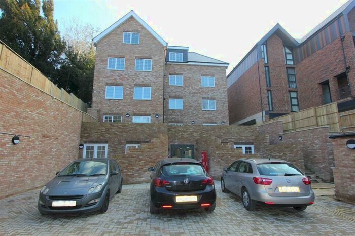 2 Bedroom Apartment To Rent In Haling Park Road, South Croydon, South Croydon, CR2