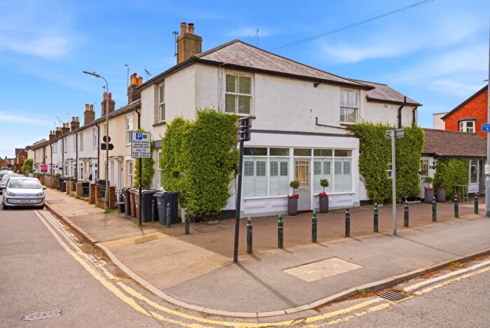 1 Bedroom Apartment To Rent In Sandridge Road, St. Albans, Hertfordshire, AL1
