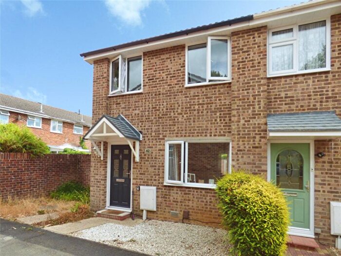 2 Bedroom End Of Terrace House For Sale In Chatsworth Road, Eastleigh, Hampshire, SO50